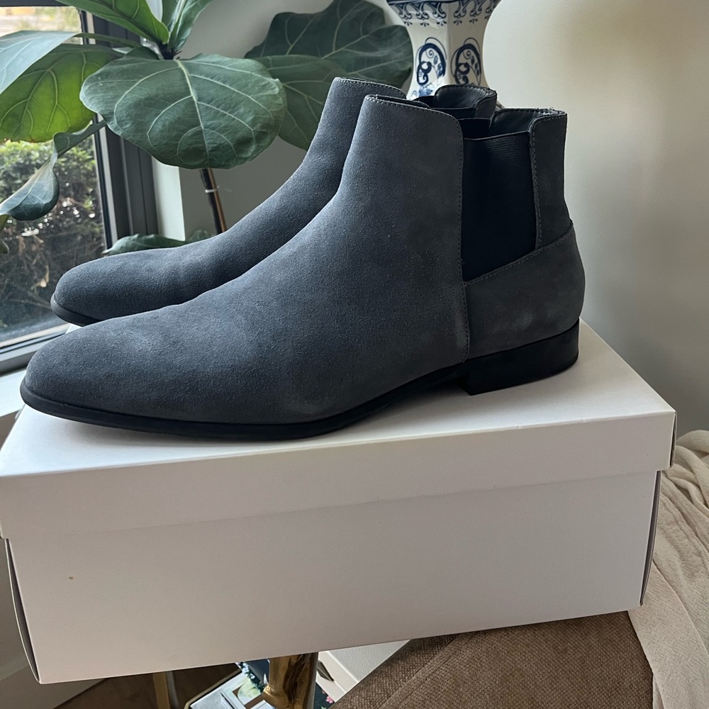 Calvin Klein Men’s Grey Suede Chelsea Boots